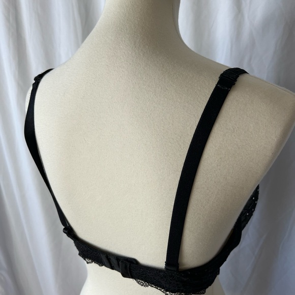 Victoria Secret Black & White Embellished Bra - 36 DD - Picture 5 of 6